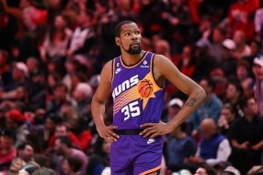 关于杜兰特官方宣布出色发挥新规，TES引发争议！赛场气氛高涨的信息